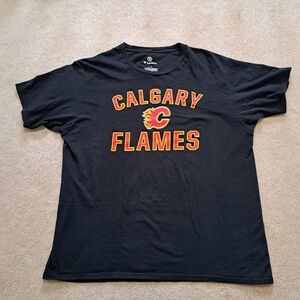 Calgary Flames T Shirt Men's Size XL NHL Fanatics Cotton Black Red Yellow